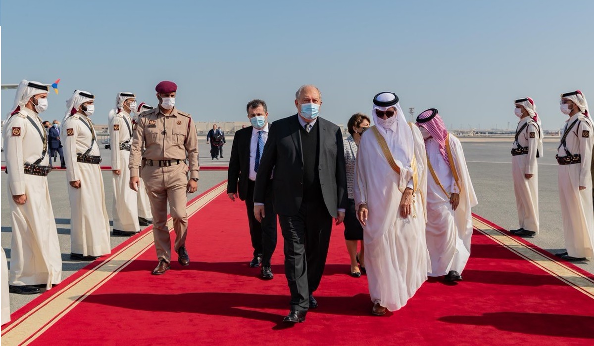 President of Armenia arrives in Qatar